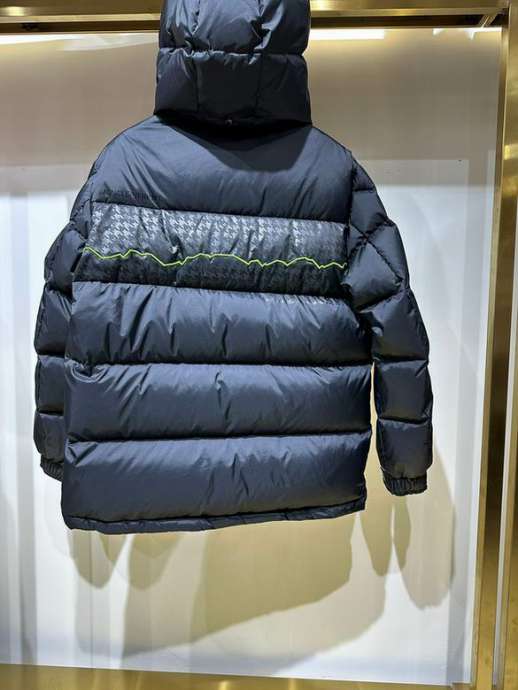 Picture of Moncler Down Jackets _SKUMonclersz1-5rzn778965